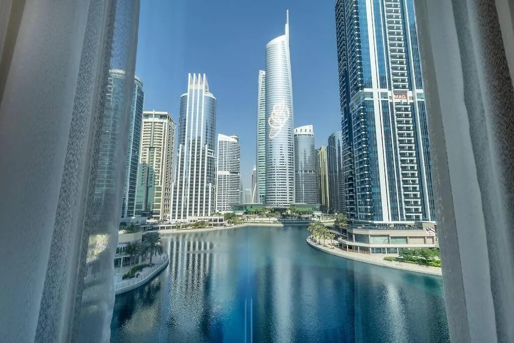 Stunning Skyline Lakeview Apartment Dubai 0*,